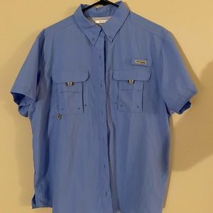 columbia blue shirt women’s M